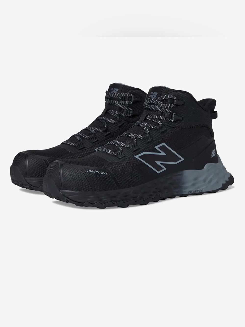 New Balance Men's Black Athletic Trail Sneakers with Gray Logo